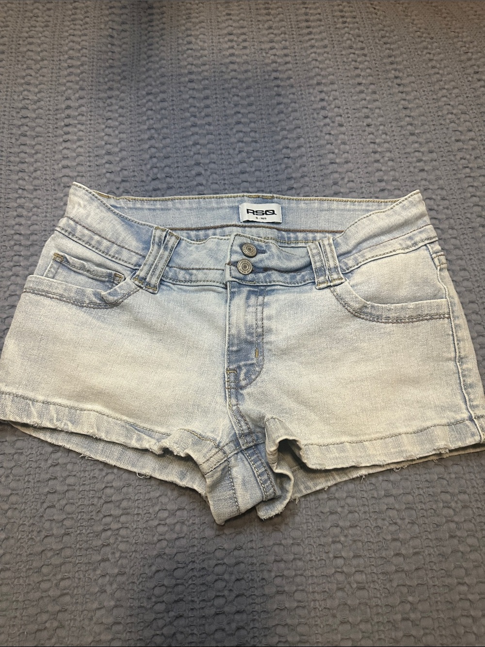 RSQ Women's Light Wash Denim Shortie - Pale Blue